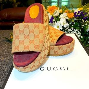 Gucci Slides comes with box and shoe bags!!!